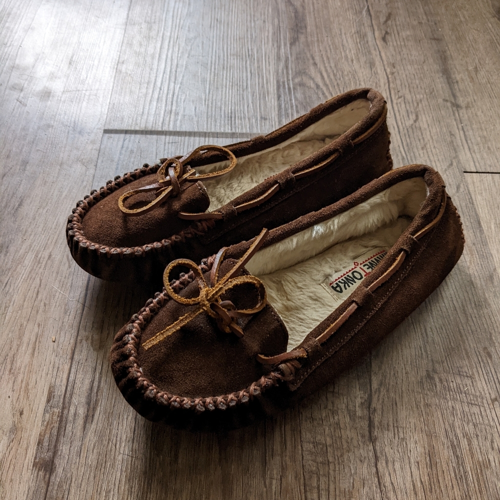 Minnetonka Hard Sole Slippers